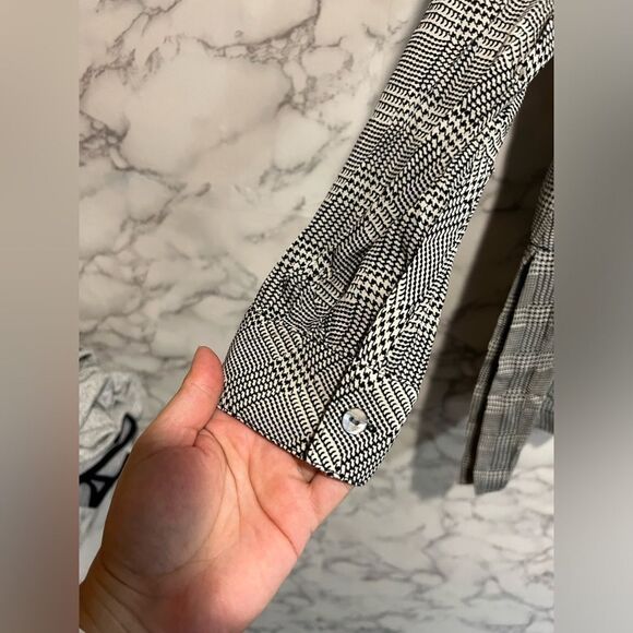 J. Jill Women's Herringbone Button Down Tunic Blouse Top Long Sleeve Size S - Picture 2 of 10